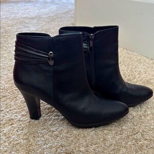 Elegant Black Ankle Boots